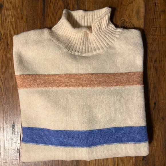 ❌❌SOLD❌❌ Relive A Fantasy Striped Turtleneck - Picture 4 of 4